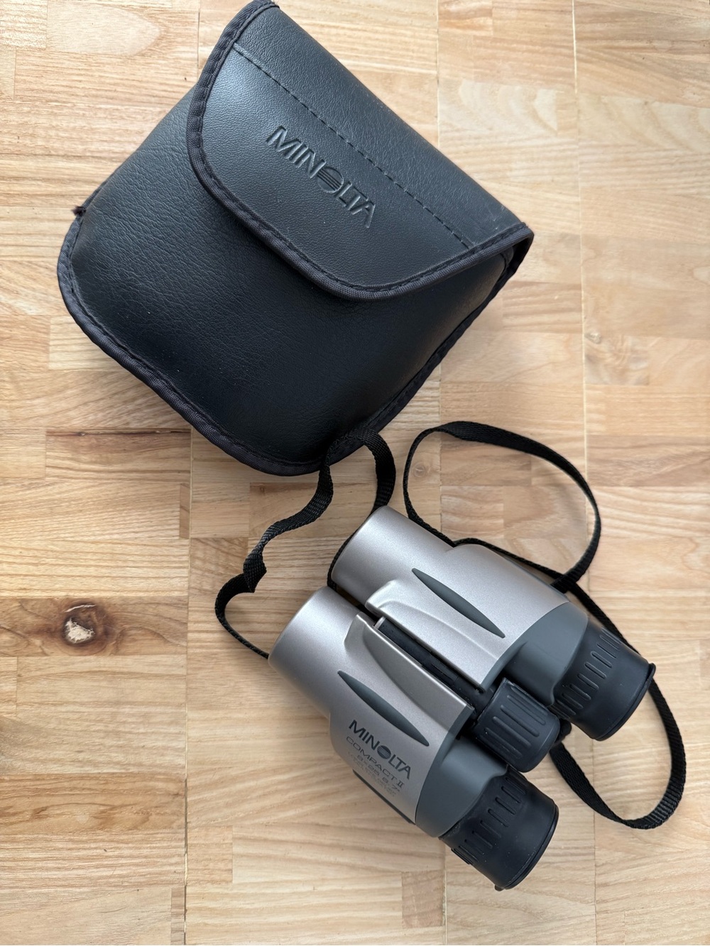 Minolta Compact II Binoculars and Case Silver Black 8X25